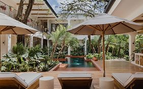 Sendero Hotel